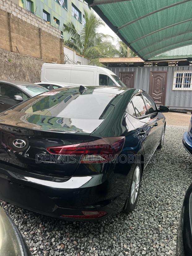 Hyundai Elantra Limited 2020 Black photo 3