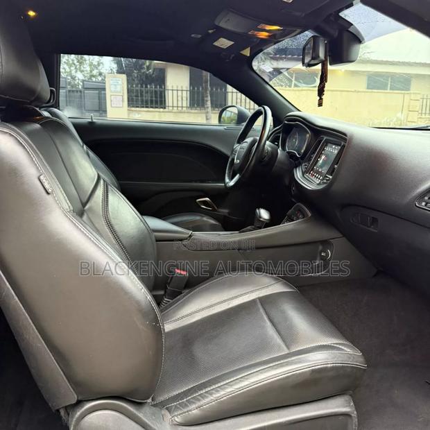 Dodge Challenger SXT AWD 2020 Beige