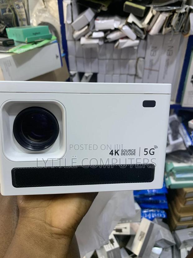 Mini Hd 5g Projector With Wifi+Bluetooth · Photo 4
