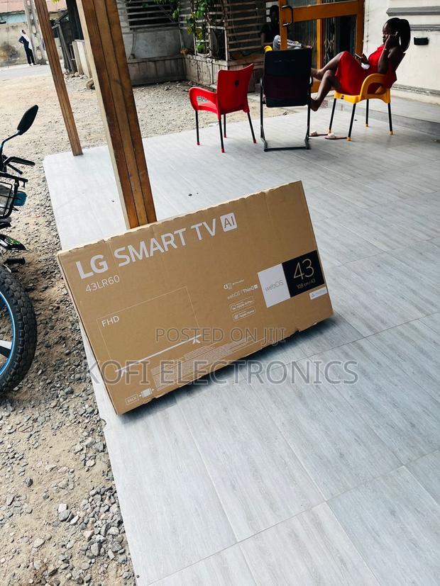 Classic Design Lg 43 Inch Smart Display Tv Slim Edges · Photo 3