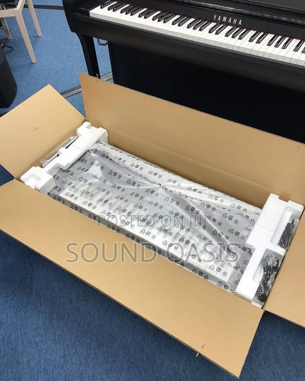 Yamaha Psr-sx720 61-key Arranger Workstation(Keyboard) Plus Free Bag photo 3