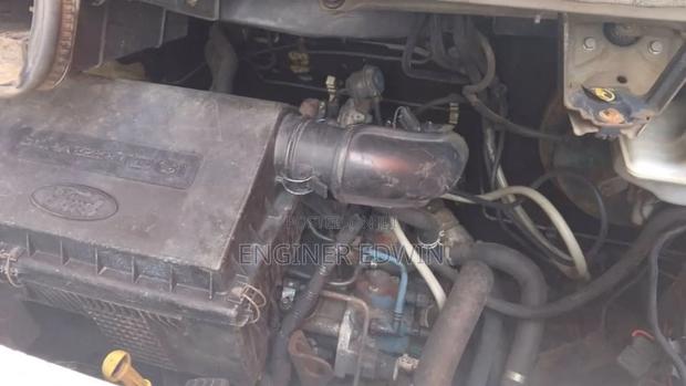 Ford Transit 2007 White photo 5