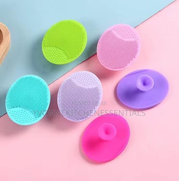 Silicone Face Scrub · Photo 4