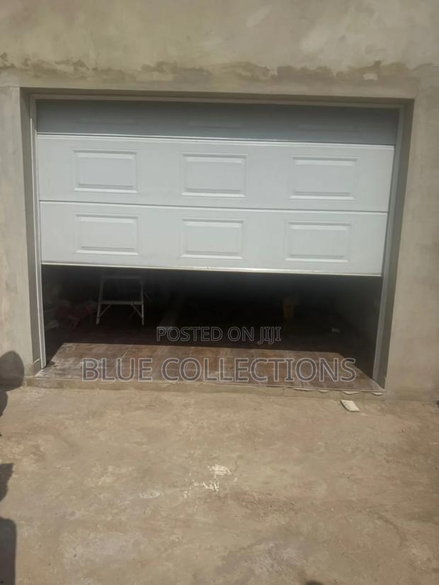 Garage Door With Motor and Remote