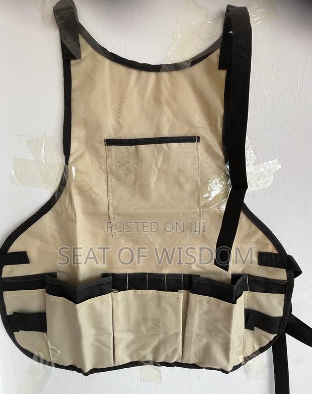 Artist Apron · Photo 2