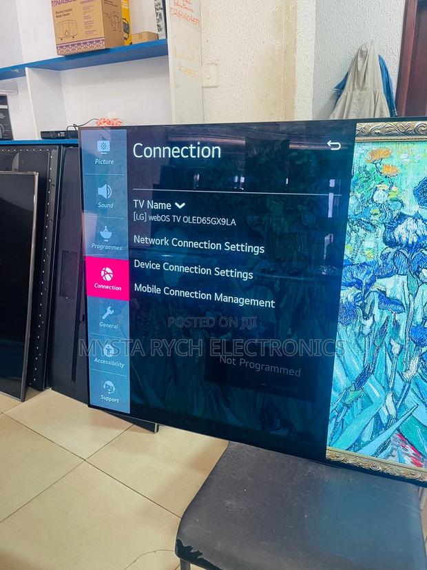 Lg 65” Oled Smart Satellite Uhd Tv · Photo 4