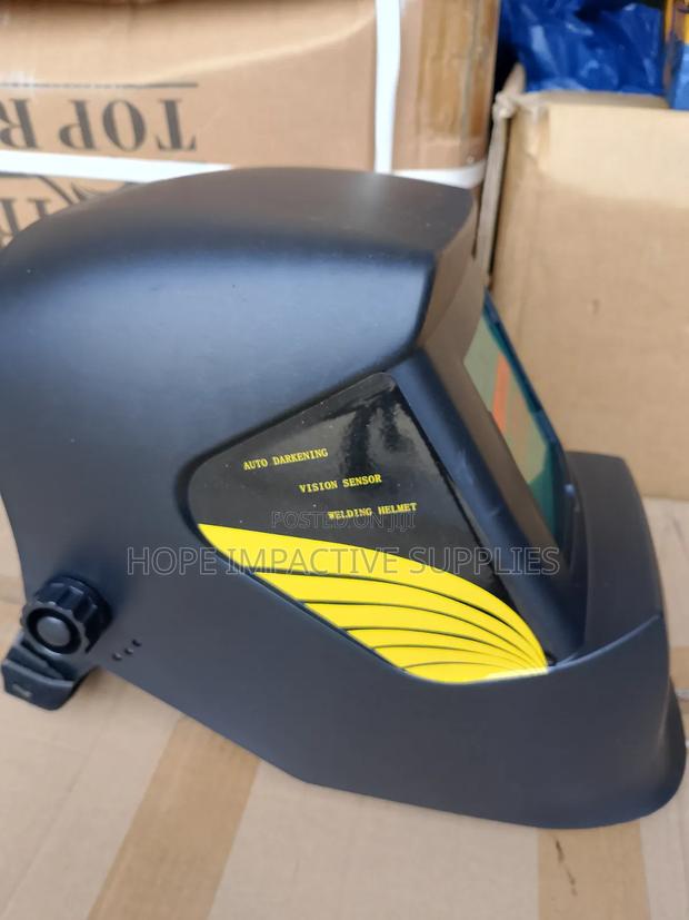 Quality Welding Helmet (Auto Darkening)