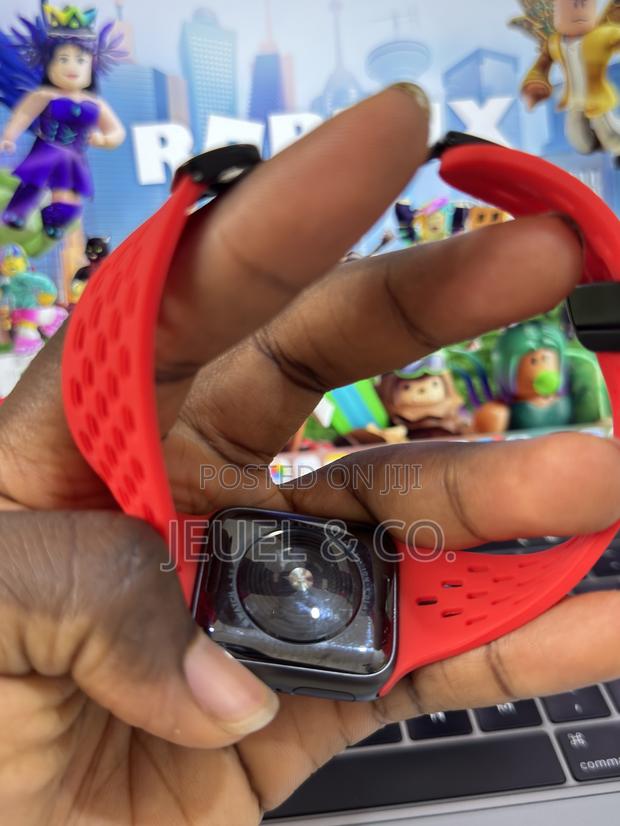 Apple Watch Se 1st Generation photo 4
