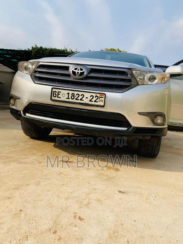 Toyota Highlander Limited Platinum 4dr SUV AWD (3.5L 6cyl 6A) 2014