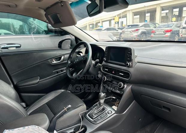 Hyundai Kona 2020 Black photo 3