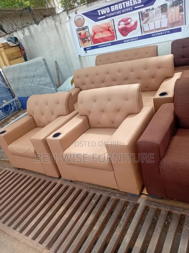 Quality Leather Sofas · Photo 2