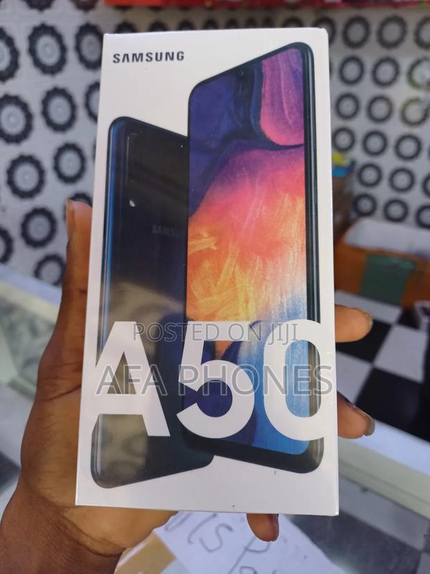 New Samsung Galaxy A50 128 GB Black photo 2