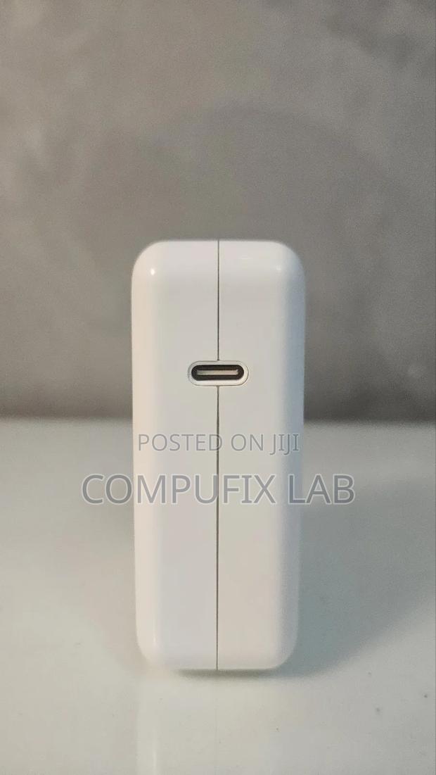 Apple 67w Usb C Power Adapter photo 5