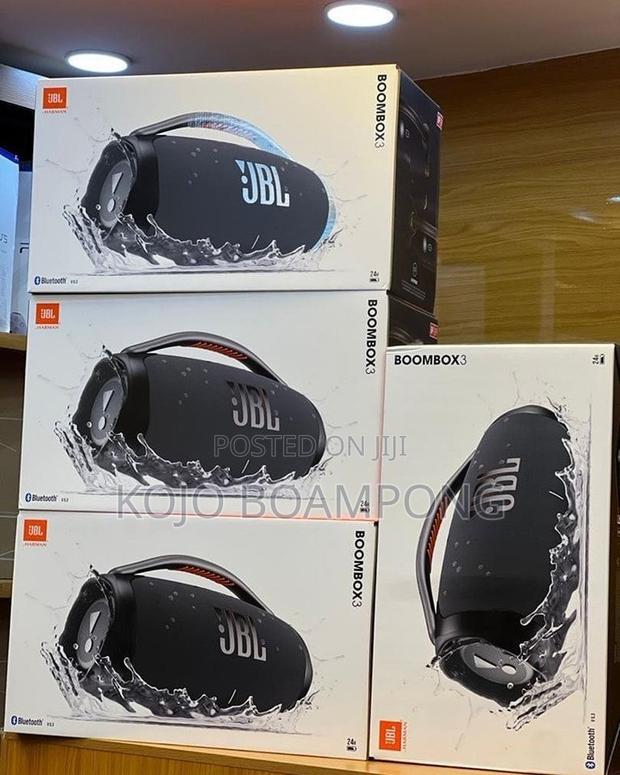 JBL Boombox 3 · Photo 2