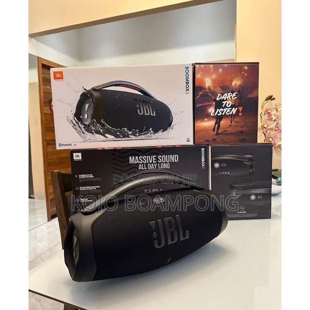 JBL Boombox 3 · Photo 3