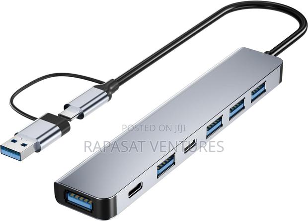 7 in 1 Multi-Functional Hub · Photo 2