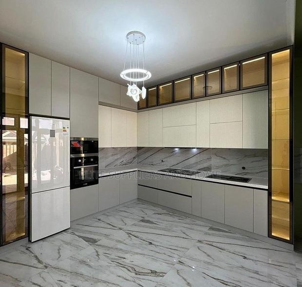 Modern Kitchen Cabinets · Photo 1