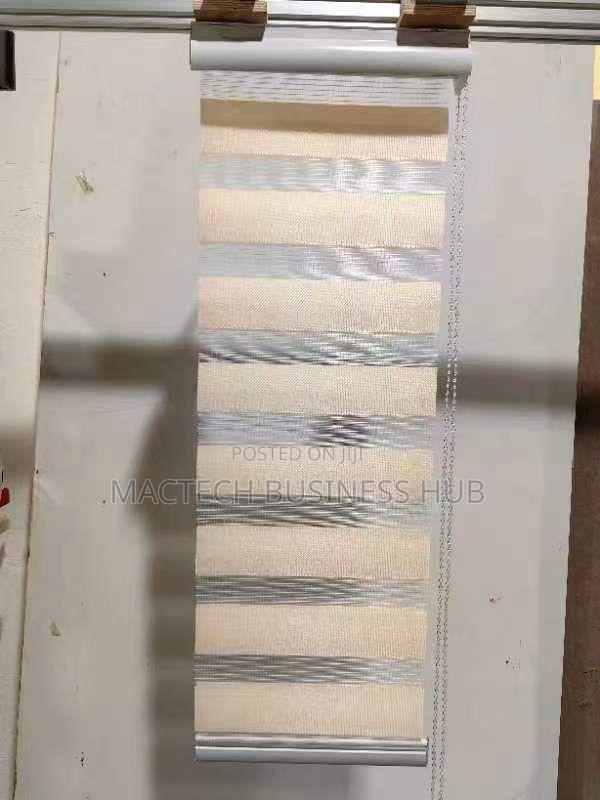 Blinds ( 4 Feet ) · Photo 3