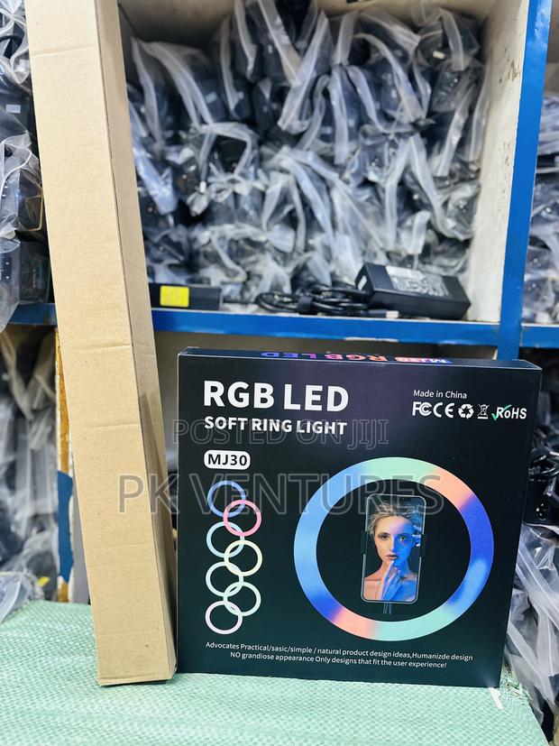 12 Inch Ring Light · Photo 2