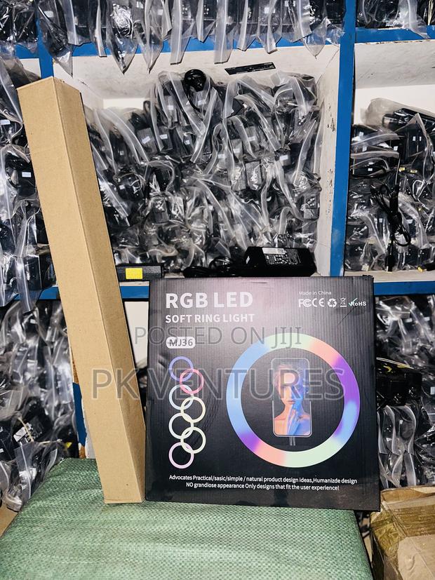 14 Inch Ring Light (Rgb) · Photo 2