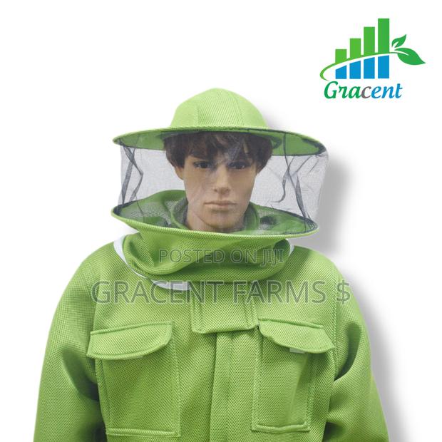 3d Green Ultra Ventilated Cowboy Bee Suit With Pair Of Gloves