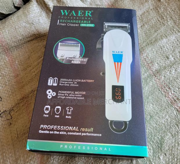 Rechargeable
Barbering Machine
(Wa-2092) · Photo 2