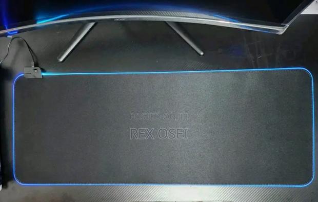 Customize RGB Mouse Mat · Photo 4