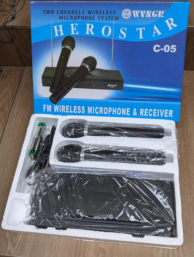 Herostar Two Channel Wireless Microphone System · Photo 2