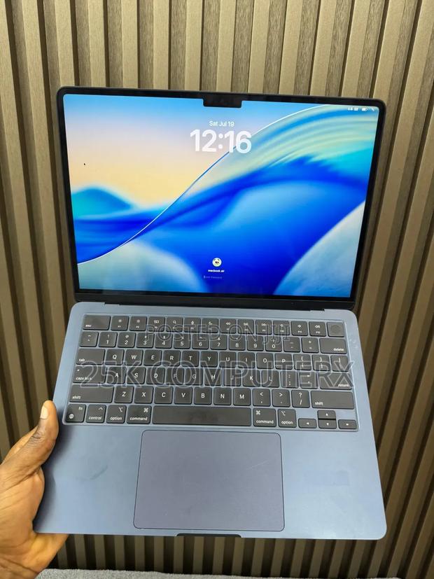 Laptop Apple MacBook Air 2024 M3 13-inch 8GB Apple M3 SSD 256GB photo 2