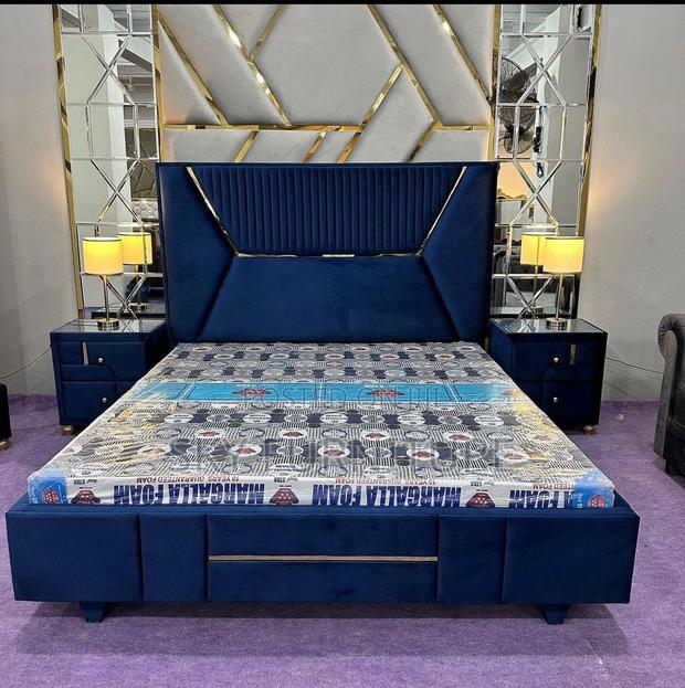 Whimsical King Size Bed Frame With Side Drawers · Photo 2