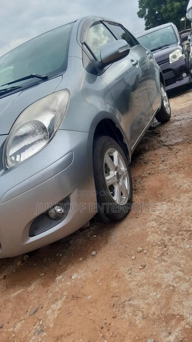 Toyota Vitz 1.3 AWD 5dr 2010 Gray