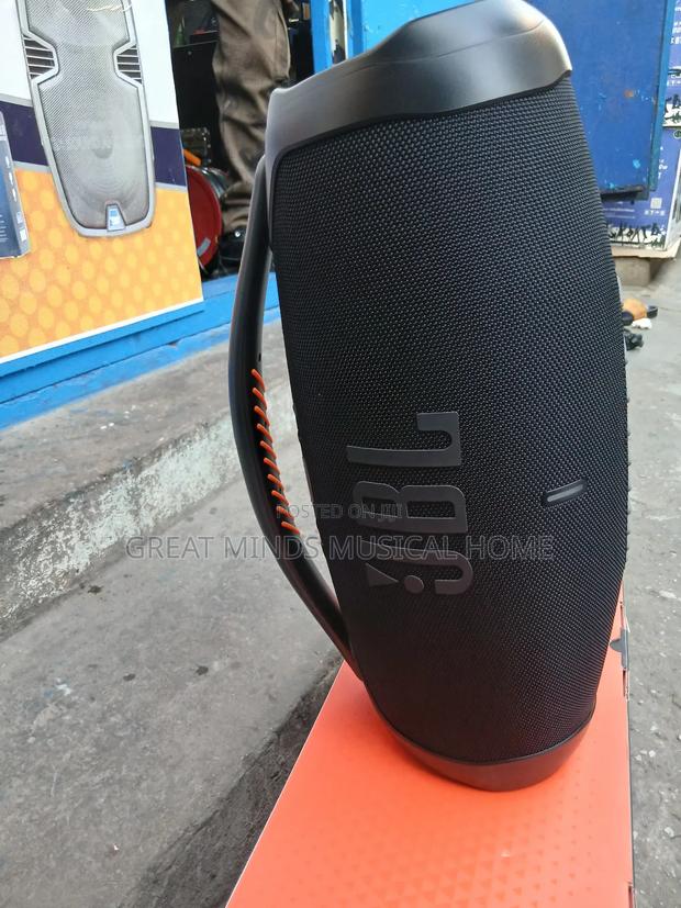 JBL Bluetooth Speaker · Photo 2