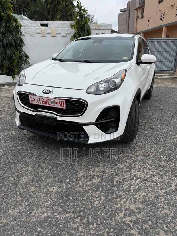 Kia Sportage EX FWD 2020 White · Photo 2