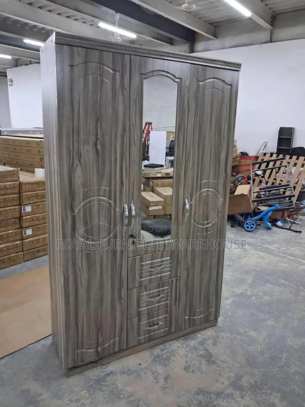 3doors Skin Gray Wardrobe · Photo 4