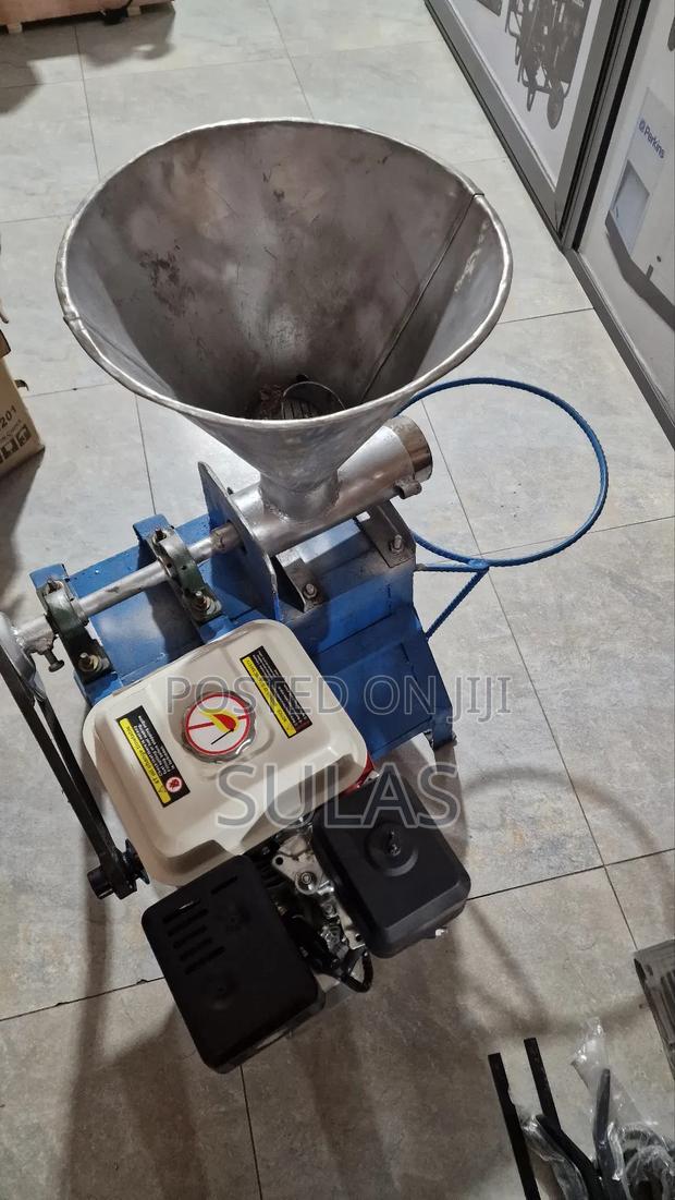 Fufu Machine photo 3