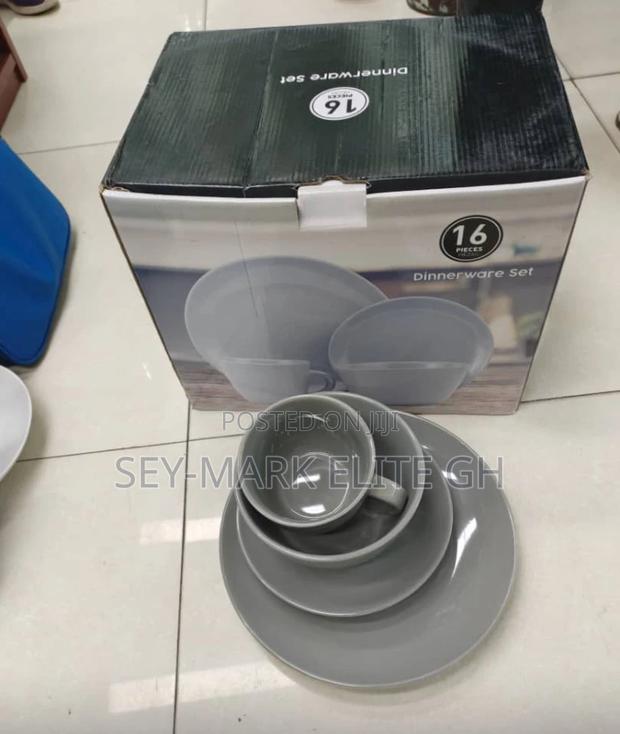 16pcs Dinnerware Set · Photo 4