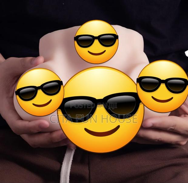Realistic 2 in 1 Male Masturbator · Photo 2