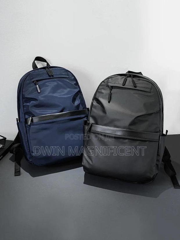 Sleek Navy Everyday Backpack – Modern · Photo 4