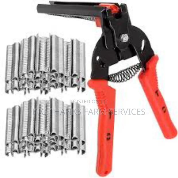 Wire Mesh Stapler Tool · Photo 2