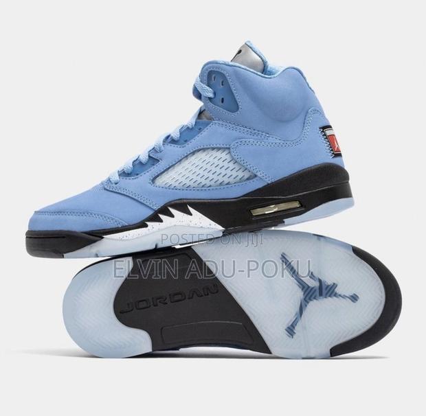 Air Jordan 5 "Unc University Blue" Sneakers · Photo 4