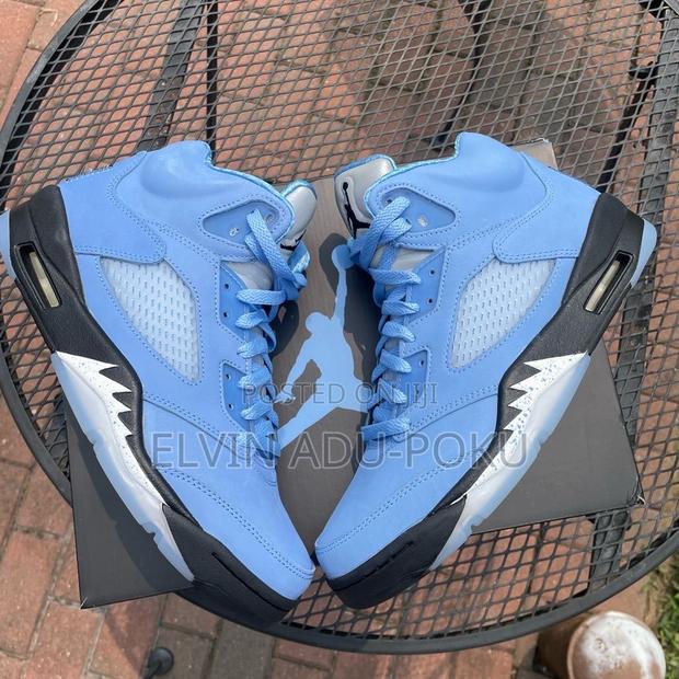 Air Jordan 5 "Unc University Blue" Sneakers · Photo 3