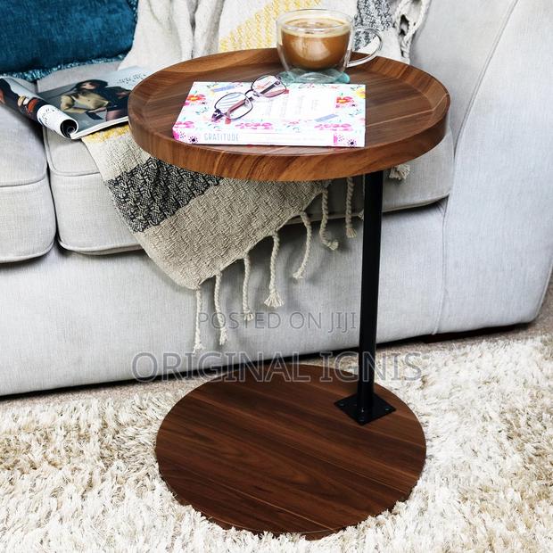 Side Table · Photo 3