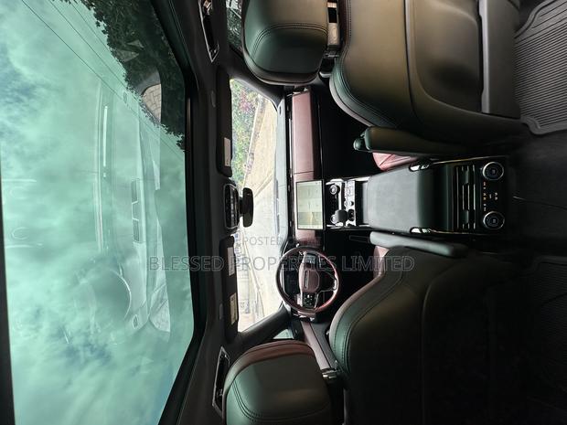 Land Rover Range Rover Sport SV Edition One Flux Silver 2024 Gray