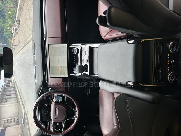 Land Rover Range Rover Sport SV Edition One Flux Silver 2024 Gray