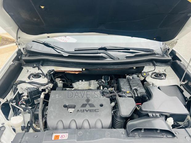 Mitsubishi Outlander SEL AWC 2018 White