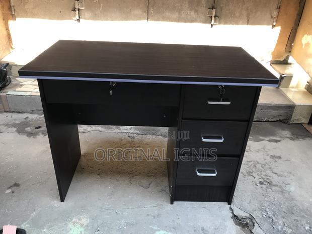 Office Table · Photo 4