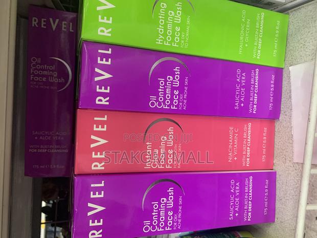 Reveal Skin Care Face Wash · Photo 3