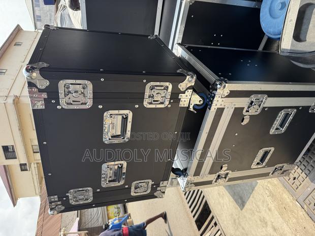 Lud Amplifiers Rack 12 Units/Dj Type · Photo 3
