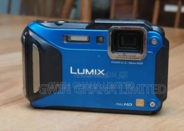 Panasonic Lumix Dmc-ts5 16.1mp Waterproof Digital Camera