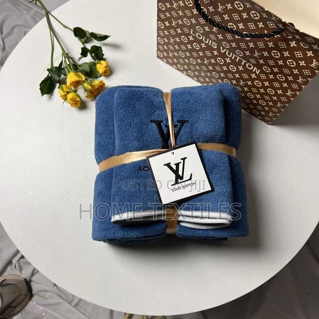 Bath Towel And Salon Towel · Photo 2